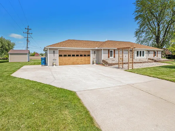 663 E Orchard St, Standish, MI 48658