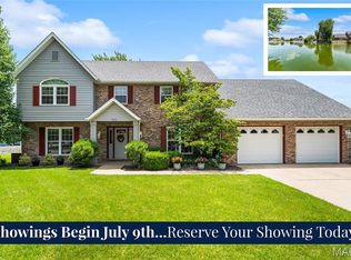 705 E Wesley Dr, O'Fallon, IL 62269