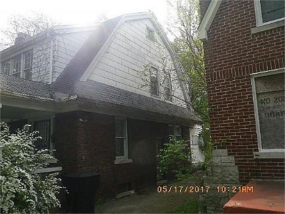 3rd image of 12104 Wilshire Dr