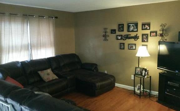 3rd image of 4616 NW Amesbury Pl