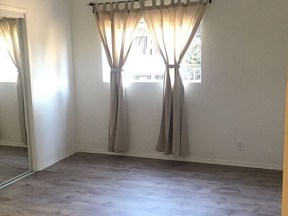 2nd image of 15759 Vanowen St APT 18
