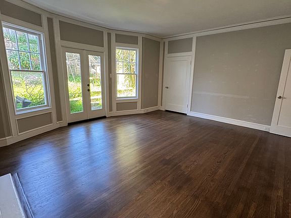 2nd image of 577 14th Ave APT 2
