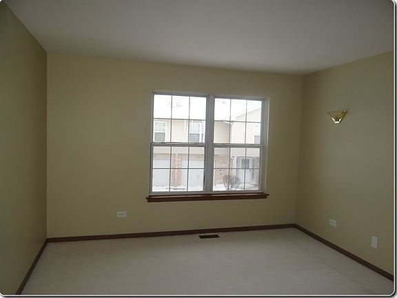 4th image of 12613 S Central Park Ave