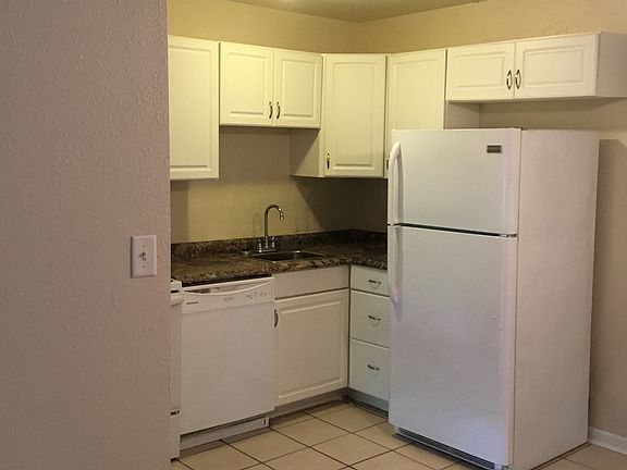 3rd image of 915 S Seminole Dr APT 41