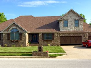 4310 Fair Haven Dr, Nixa, MO 65714