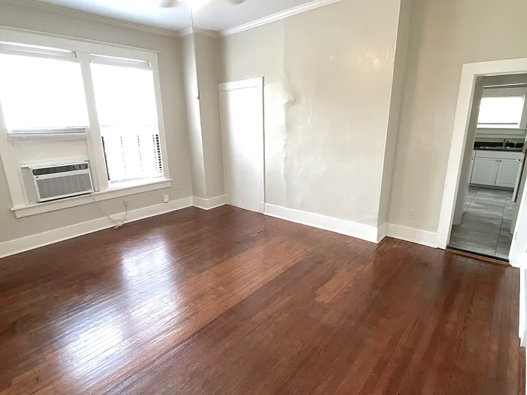 2203 Young Ave — Photo 5