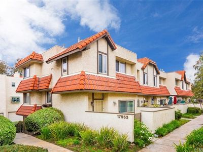 17953 River Cir APT 1, Santa Clarita, CA, 91387