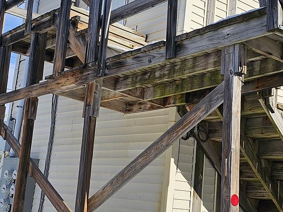 2nd image of 28 Columbia St #4