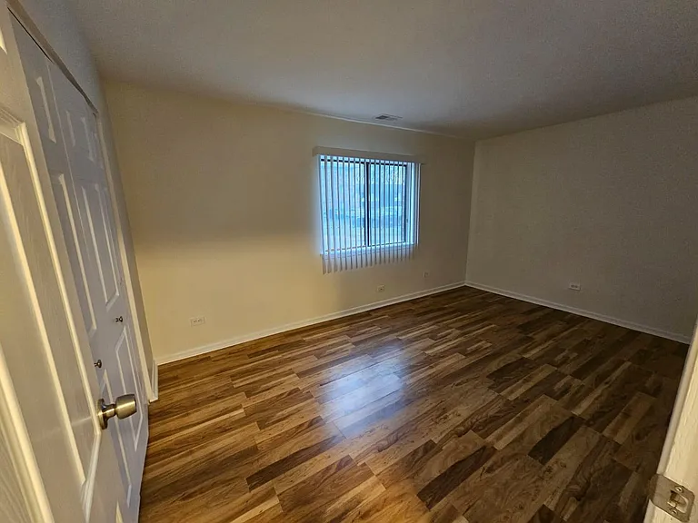 9105 Lincoln Ct #1 — Photo 6