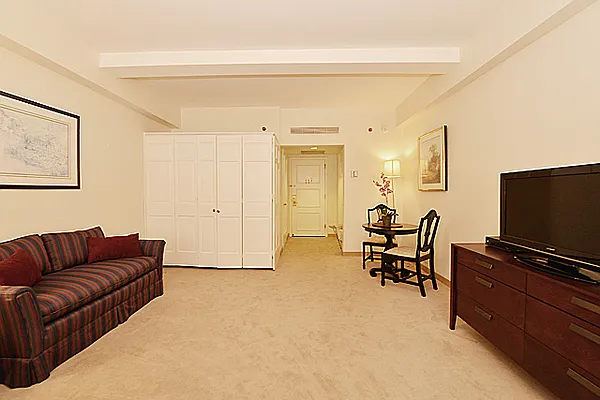 Sold by CitiSuites International Realty | media 12