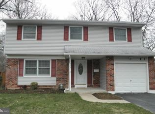 402 Norway Dr, Lansdale, PA 19446