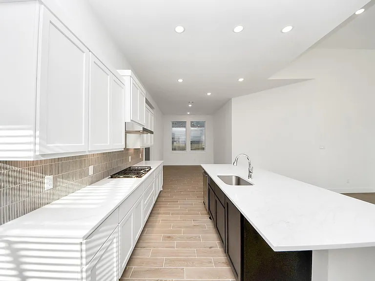 25026 Midnight Willow — Photo 16