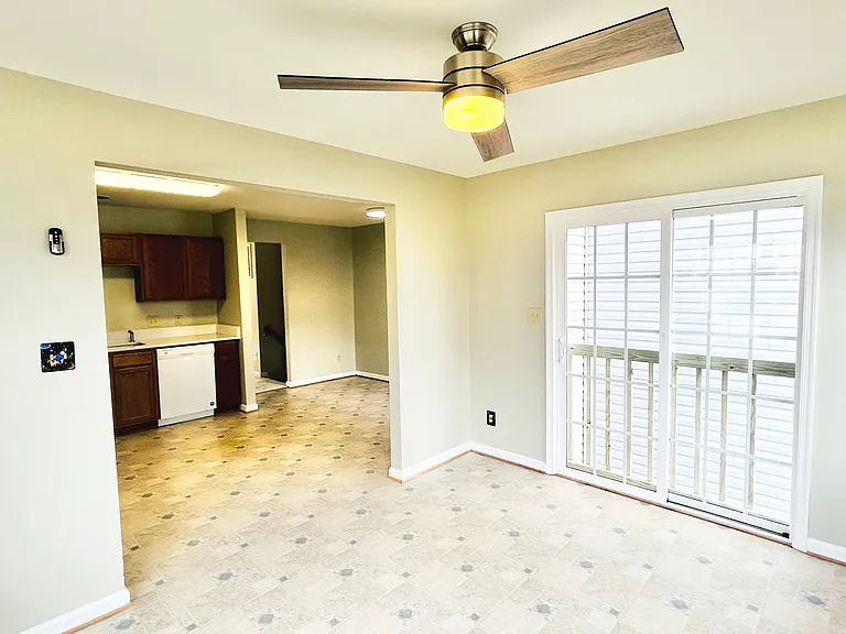 11318 Wytheville Ln — Photo 20