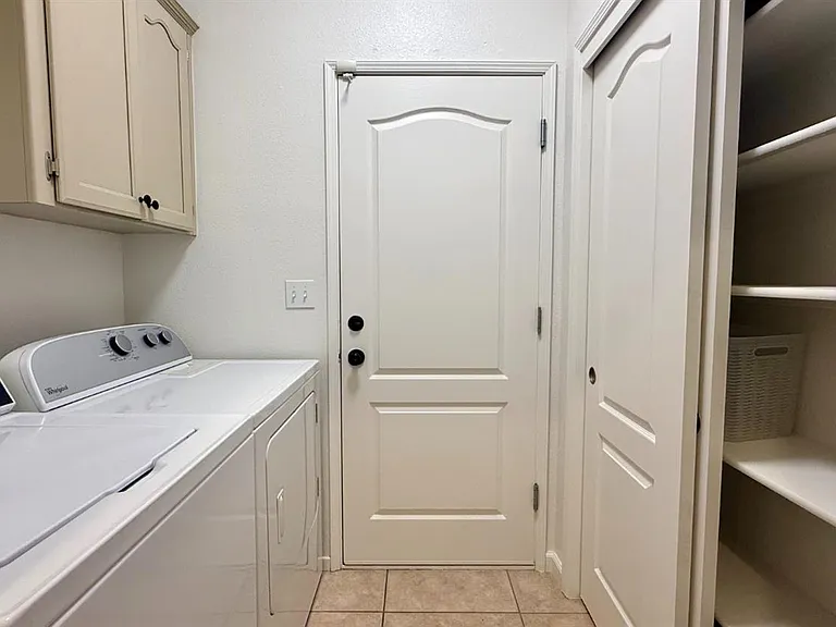 1548 W Hampton Cir — Photo 10