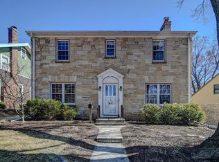2708 Lakeland Ave, Madison, WI 53704