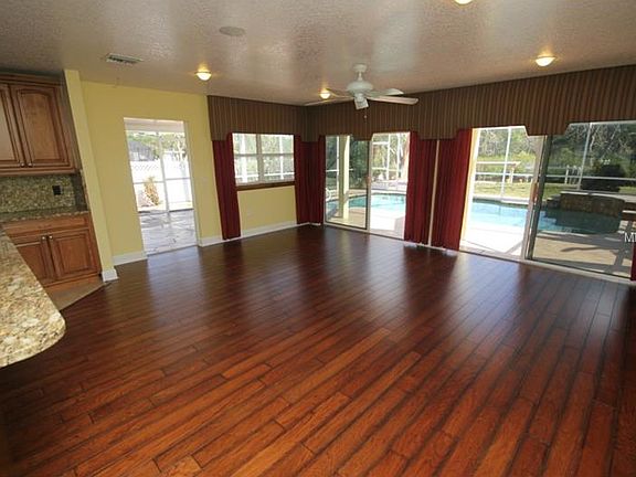 5th image of 2120 Oyster Creek Dr