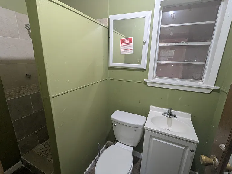 1131 Avenue C — Photo 7