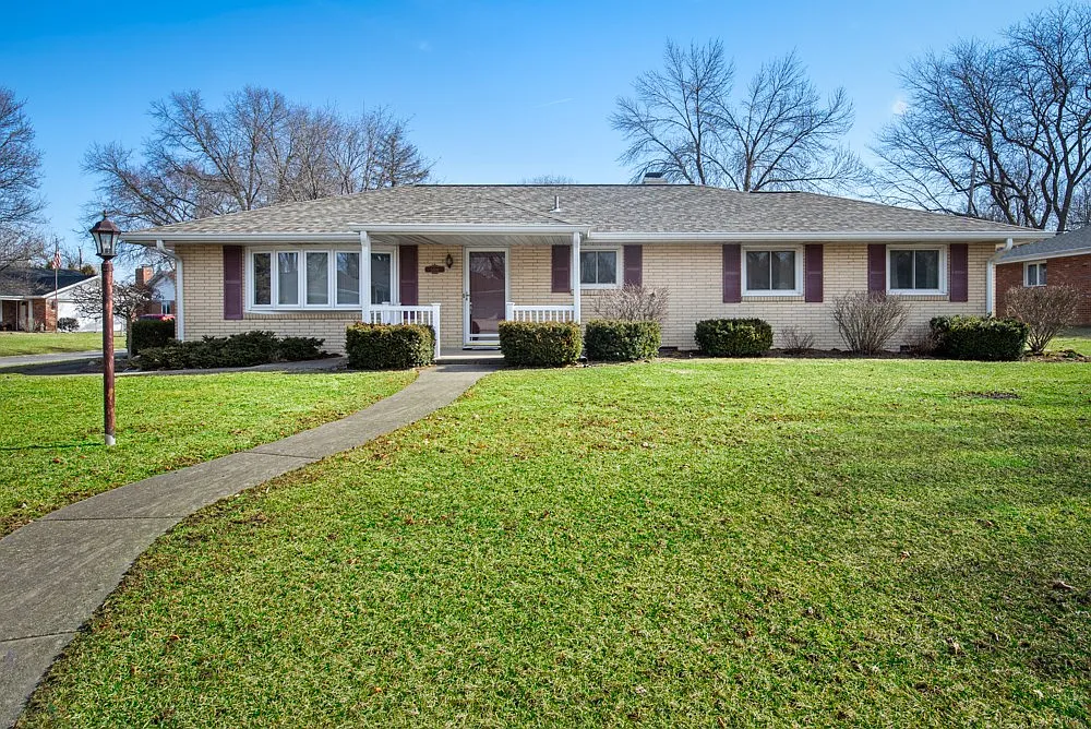 1406 N Briar Rd photo 1