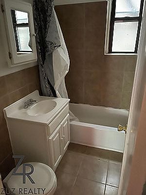 3rd image of 2135 Ocean Ave #2F