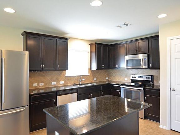 3rd image of 5711 Stanford Dr