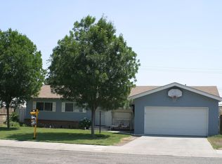 8783 Carolyn Ave, Hanford, CA 93230