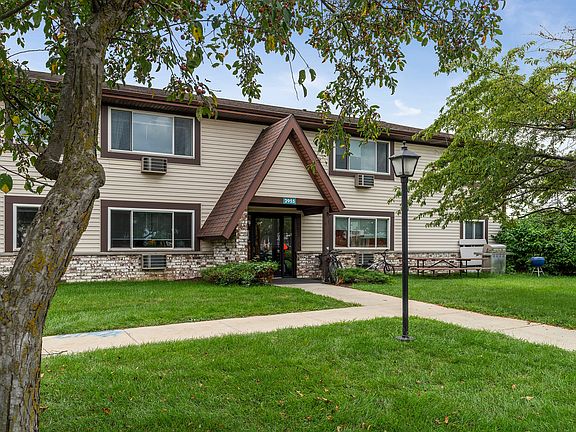 Valley View Apartments Building Exterior
