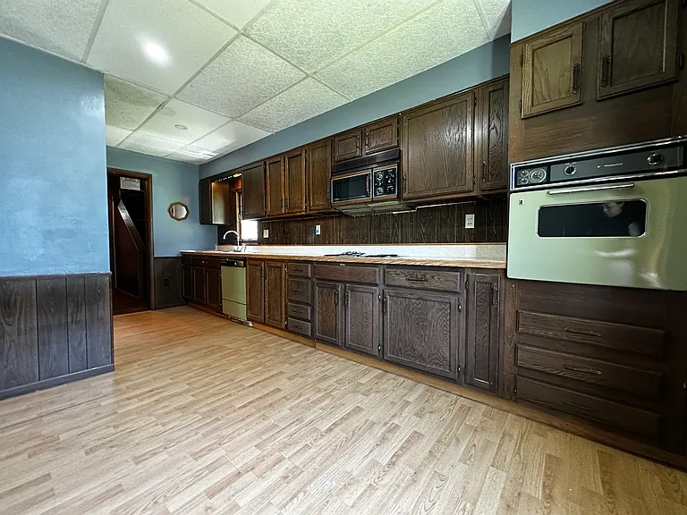 8232 Mercer St #1 — Photo 10