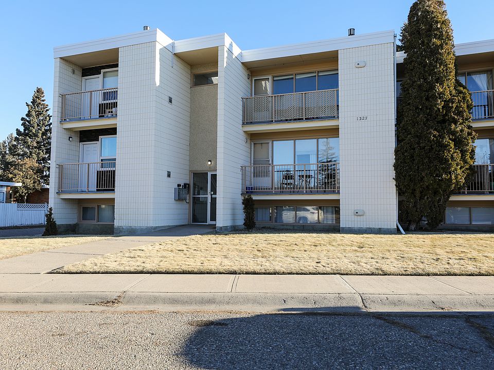 1st image of 1327 Scenic Dr S #3