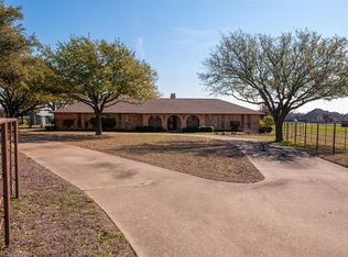 880 Longbranch Rd, Midlothian, TX 76065