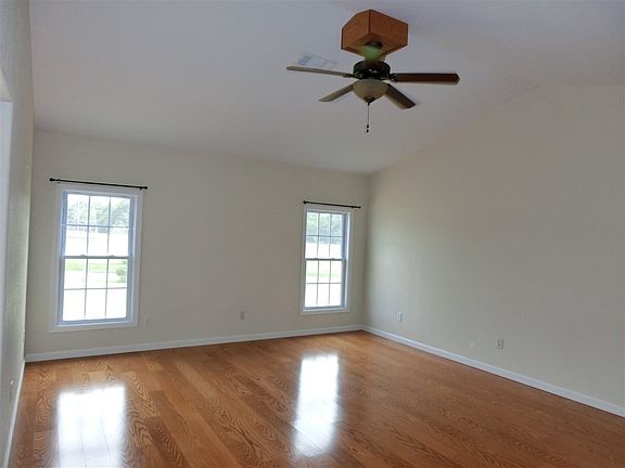 2nd image of 91 Sunshine Ln