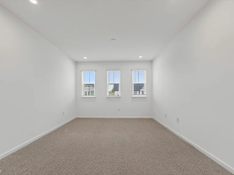 20374 N Pacific Ave — Photo 16
