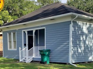 1205 W Cherry Ave, Orange, TX 77630