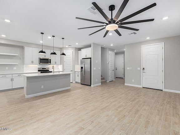 5th image of 5818 E ZACHARY Drive