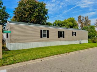 29763 Georgetown Dr, New Baltimore, MI 48051