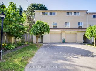 81 Rameau Dr #9, Toronto, ON M2H1T6