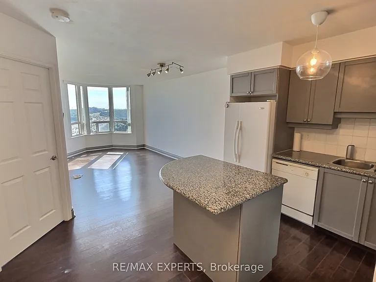 80 Harrison Garden Blvd #1625 — Photo 4