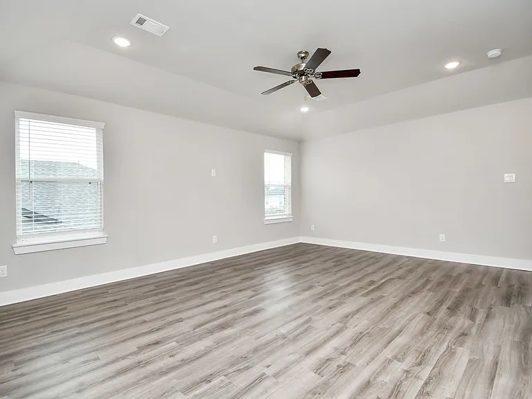 21047 Bay Village Dr #B — Photo 28