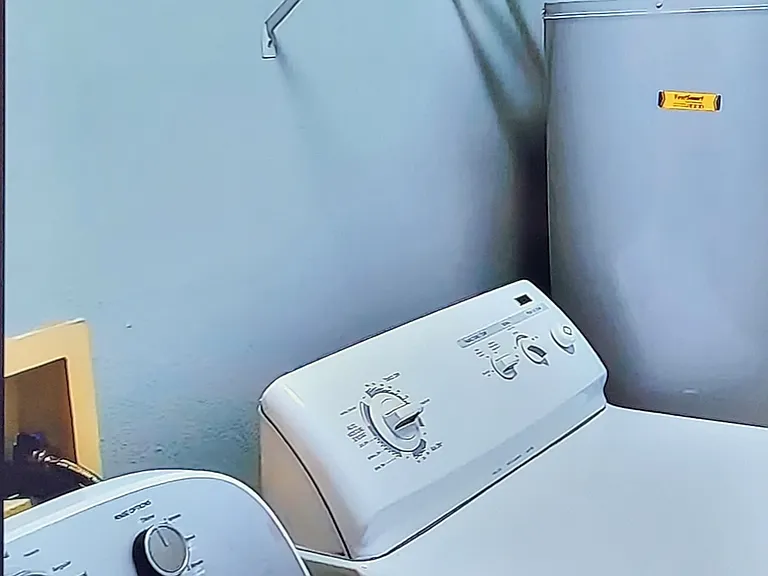 Laundry Room/Washer Dryer
