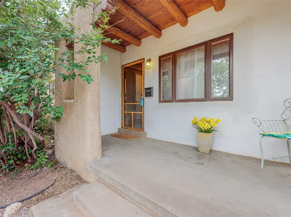 1820 Hopi Rd, Santa Fe, NM 87505