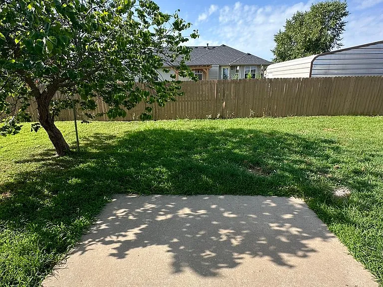 406 W Pawnee Ln — Photo 17