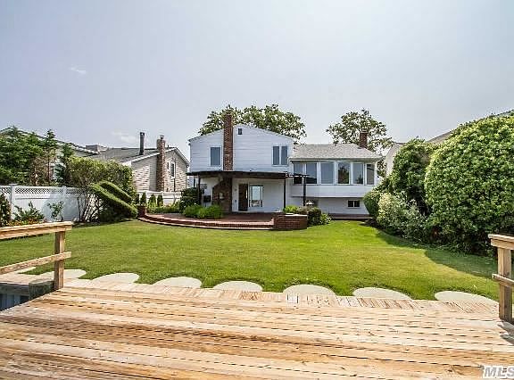 2nd image of 3340 Hewlett Ave