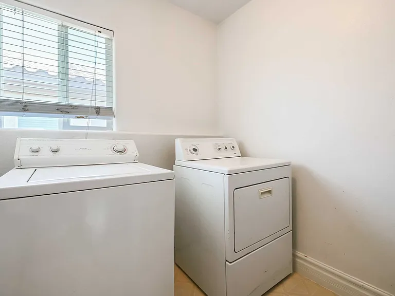 367 Dog Leg Dr — Photo 17