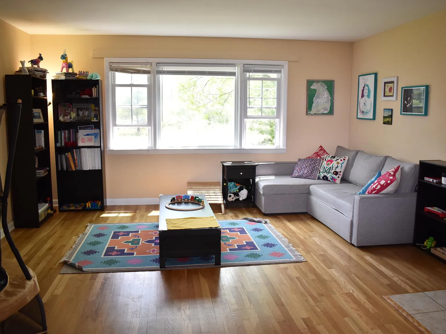 2 bed, 1050 sqft, $2,050 — Photo 2