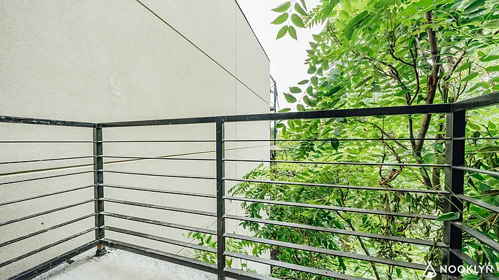 Rented by Nooklyn NYC LLC | media 13