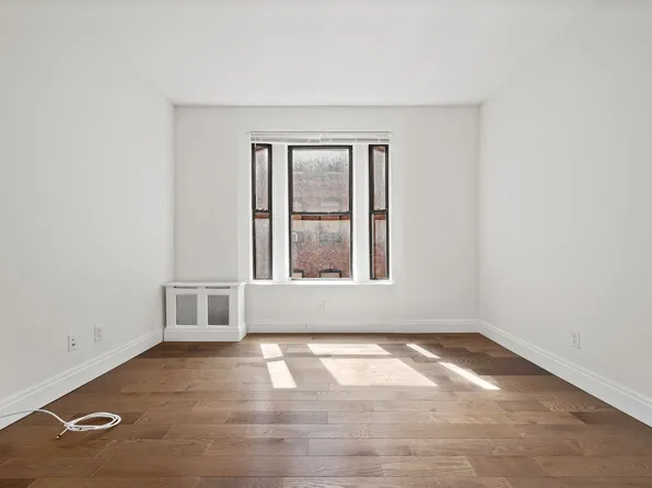 526 West 111th Street image 5 of 16