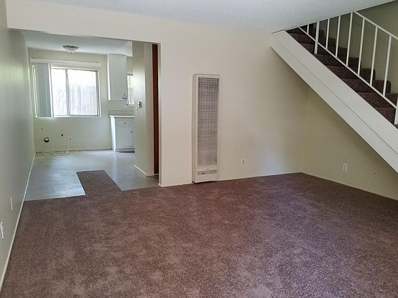 2nd image of 282 Mariposa Ave