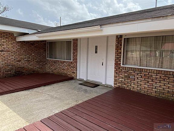 2nd image of 202 Douglas Dr