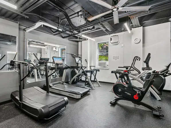 159-00 Riverside Drive West image 10 of 17