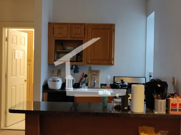 828 Beacon St #32, Boston, MA 02215