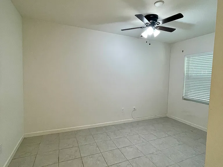 11760 Carriage Ln — Photo 25